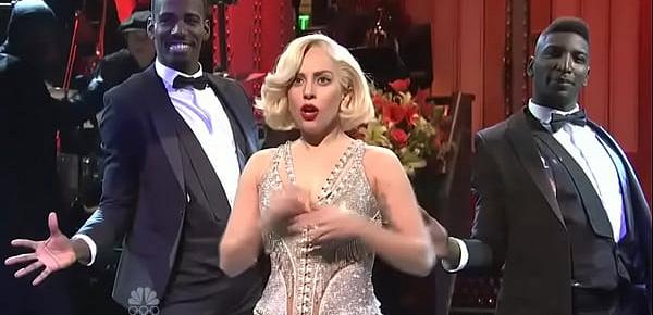  LADY GAGA OPENING SNL (APPLAUSE) 171113